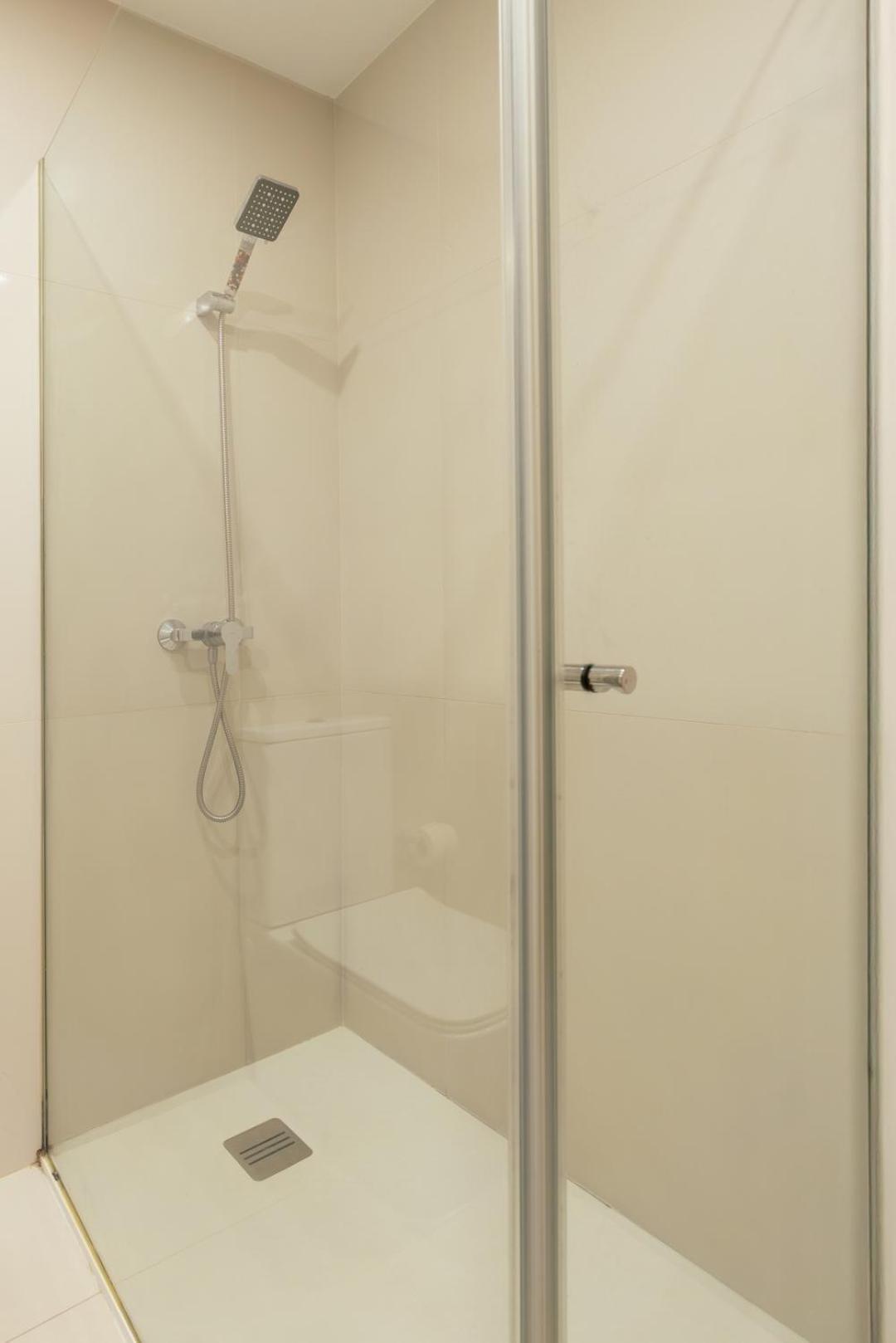 Hostwise - Bright & Spacious Flat Apartment Porto