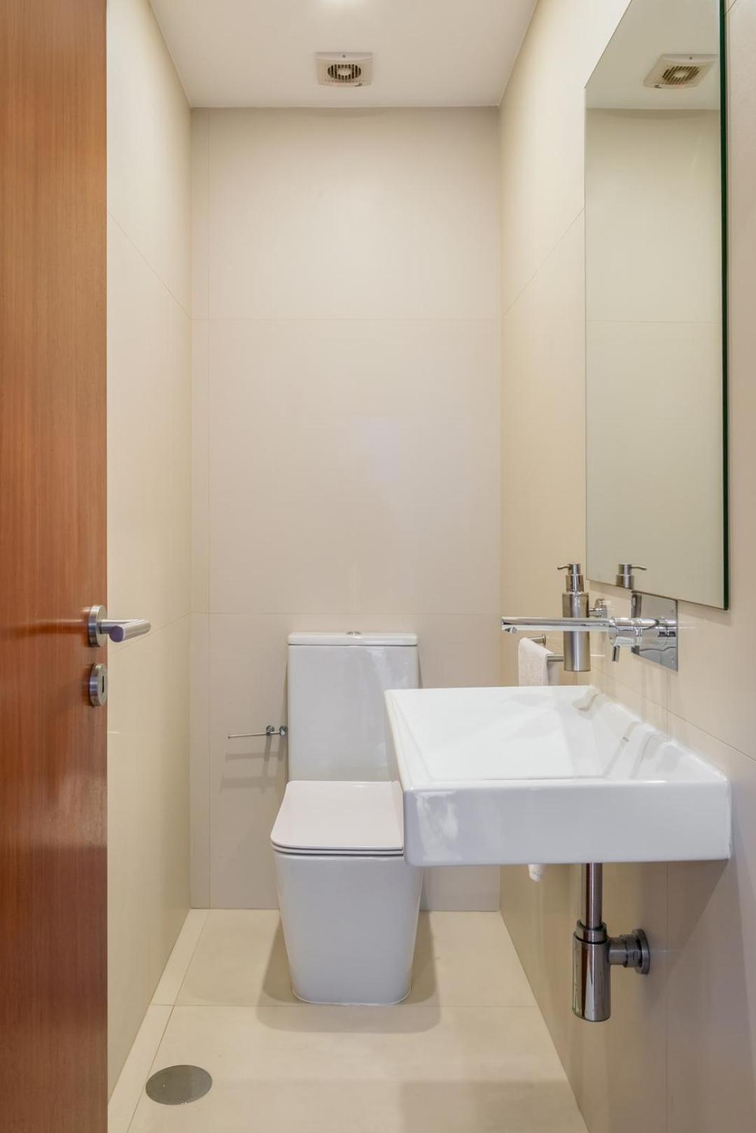 Hostwise - Bright & Spacious Flat