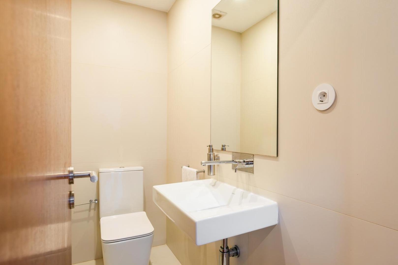 Hostwise - Bright & Spacious Flat Apartment Porto