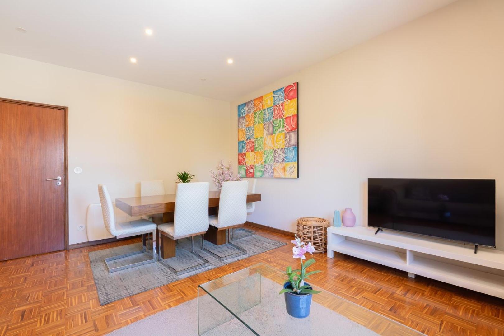 Apartment Hostwise - Bright & Spacious Flat Porto