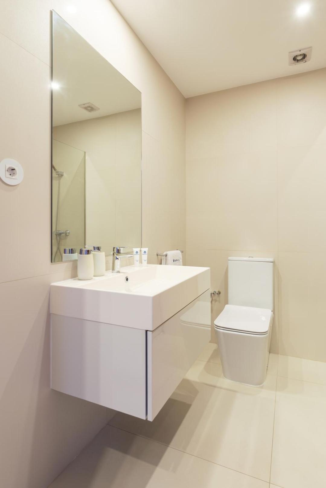 Hostwise - Bright & Spacious Flat Apartment Porto